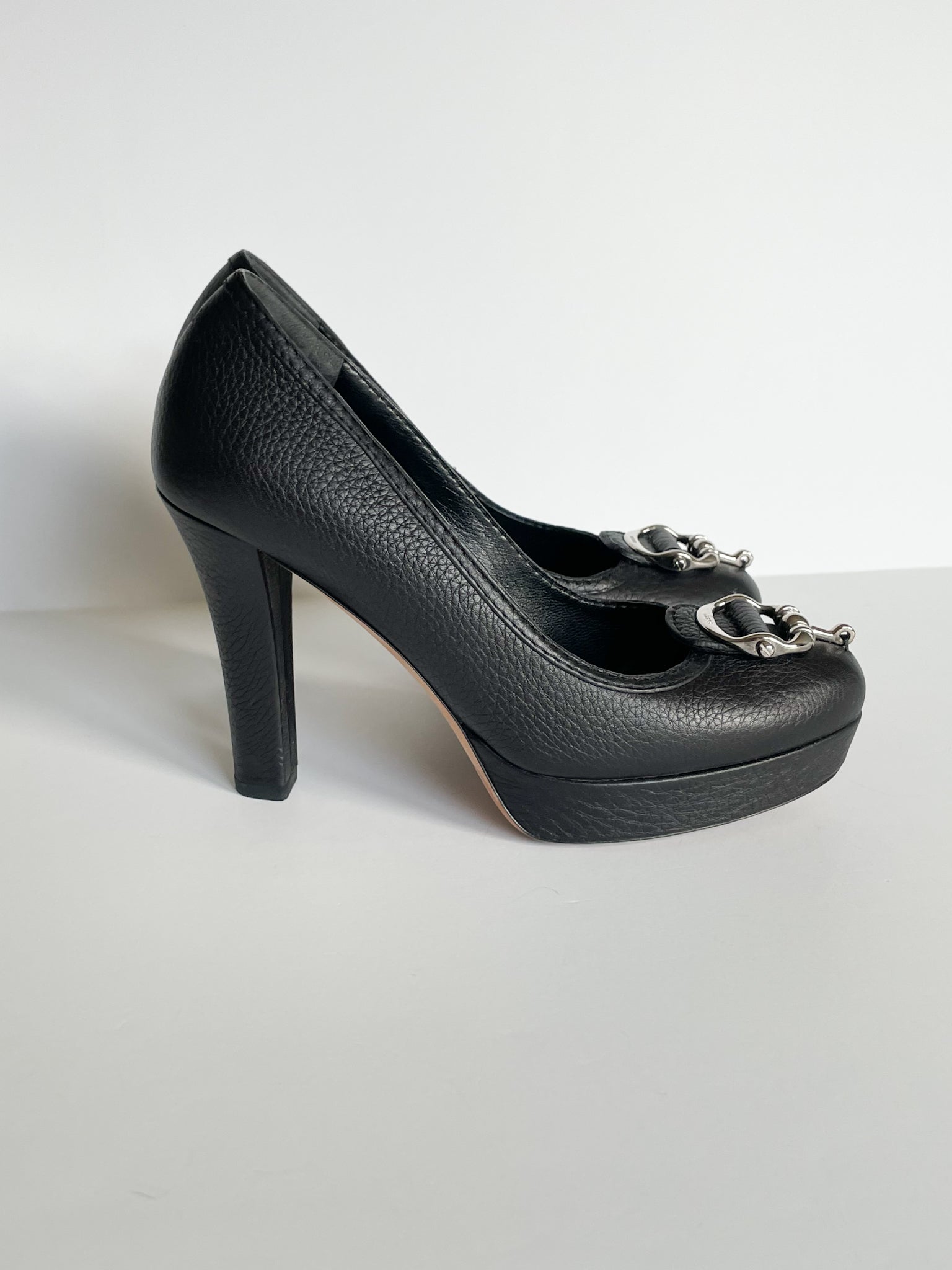 Gucci on sale heels silver