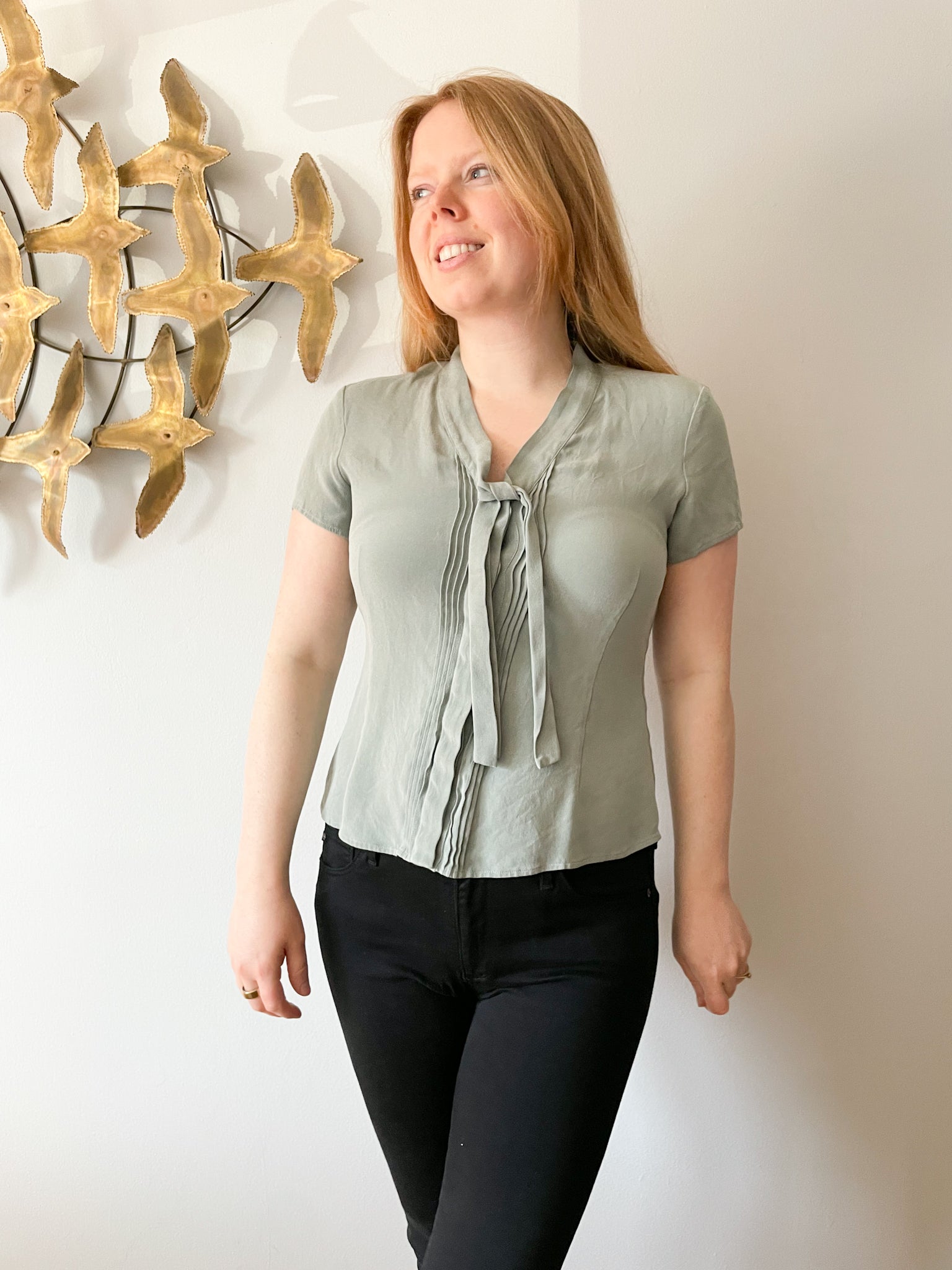 Jones New York Sage Green 100% Silk Button Down Pussybow Top - Medium – Le  Prix Fashion & Consulting