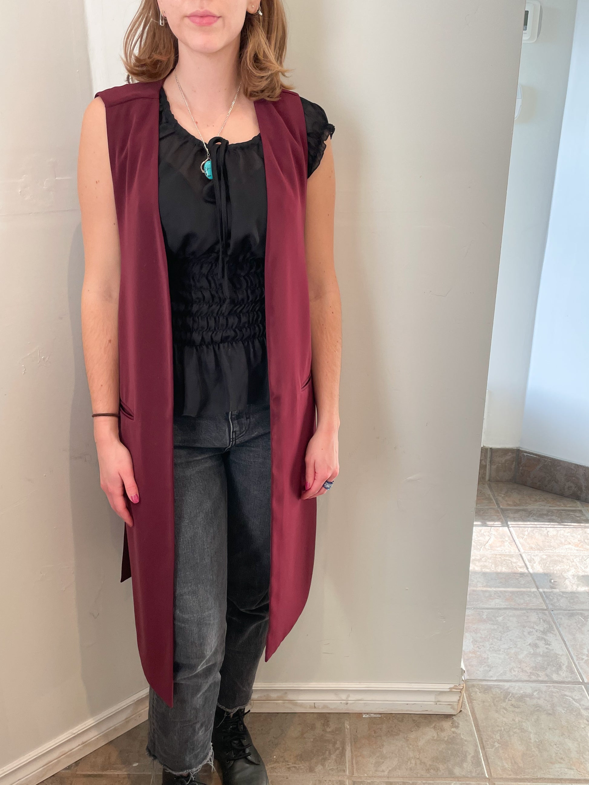 Melanie Lyne Burgundy Cutout Vest - S/M – Le Prix Fashion & Consulting