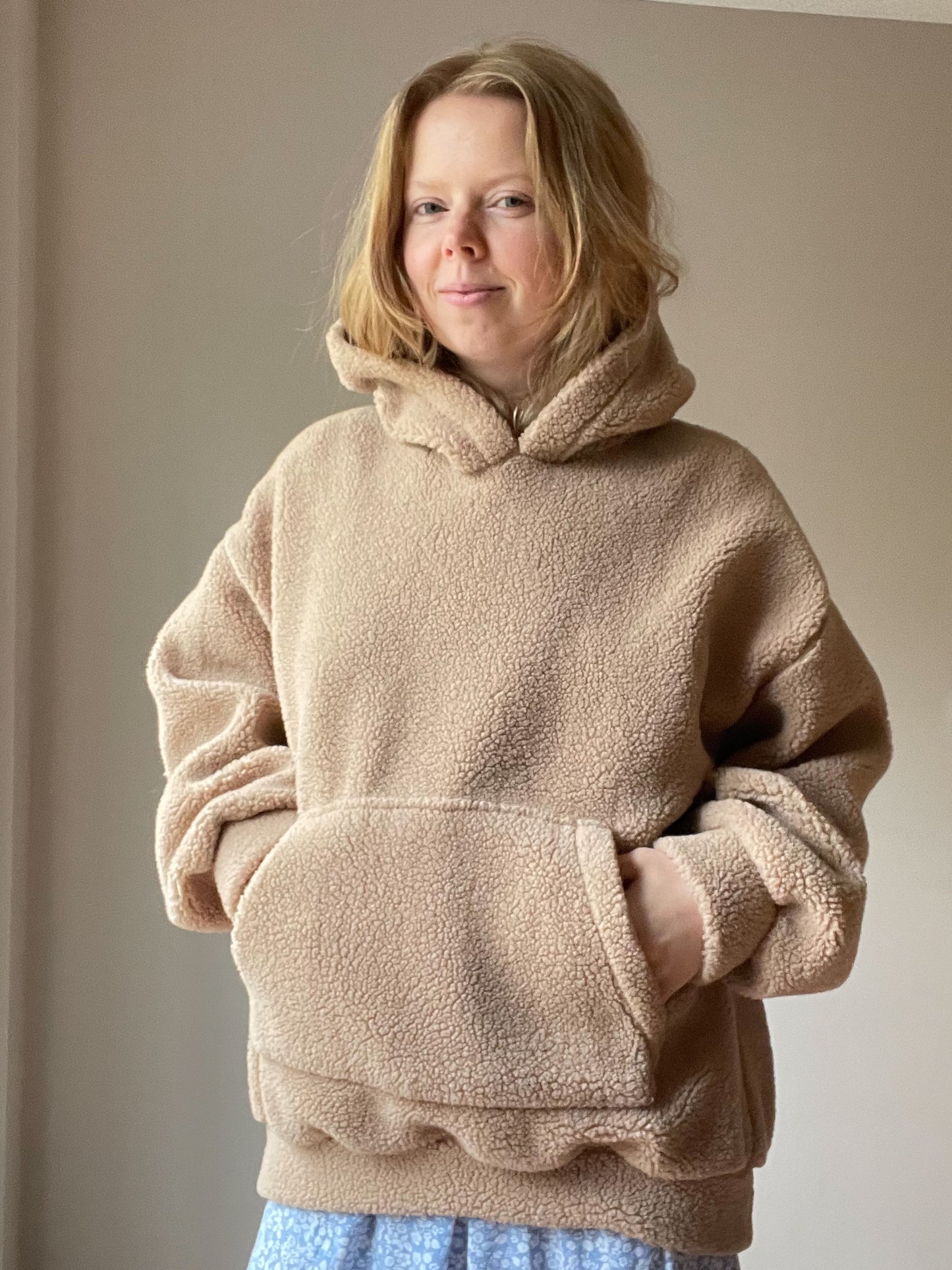 HP Mode Camel Teddy Wool Blend Hoodie Sweater - Large