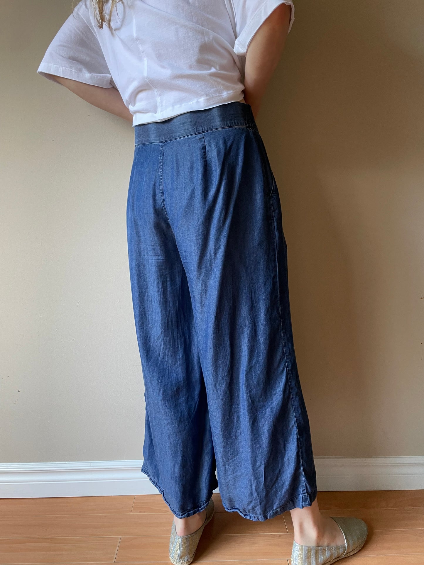 Halston Chambray Lyocell Wide Leg Pants - Medium