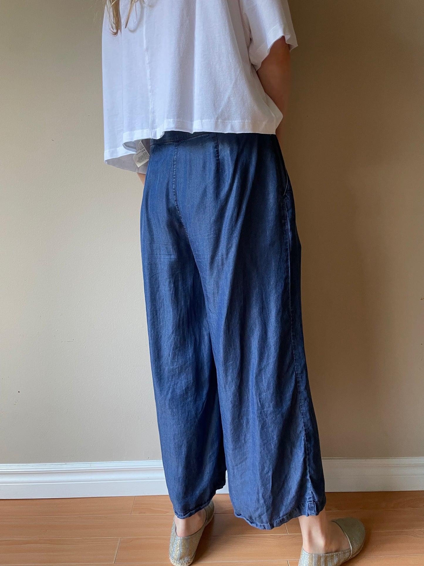 Halston Chambray Lyocell Wide Leg Pants - Medium