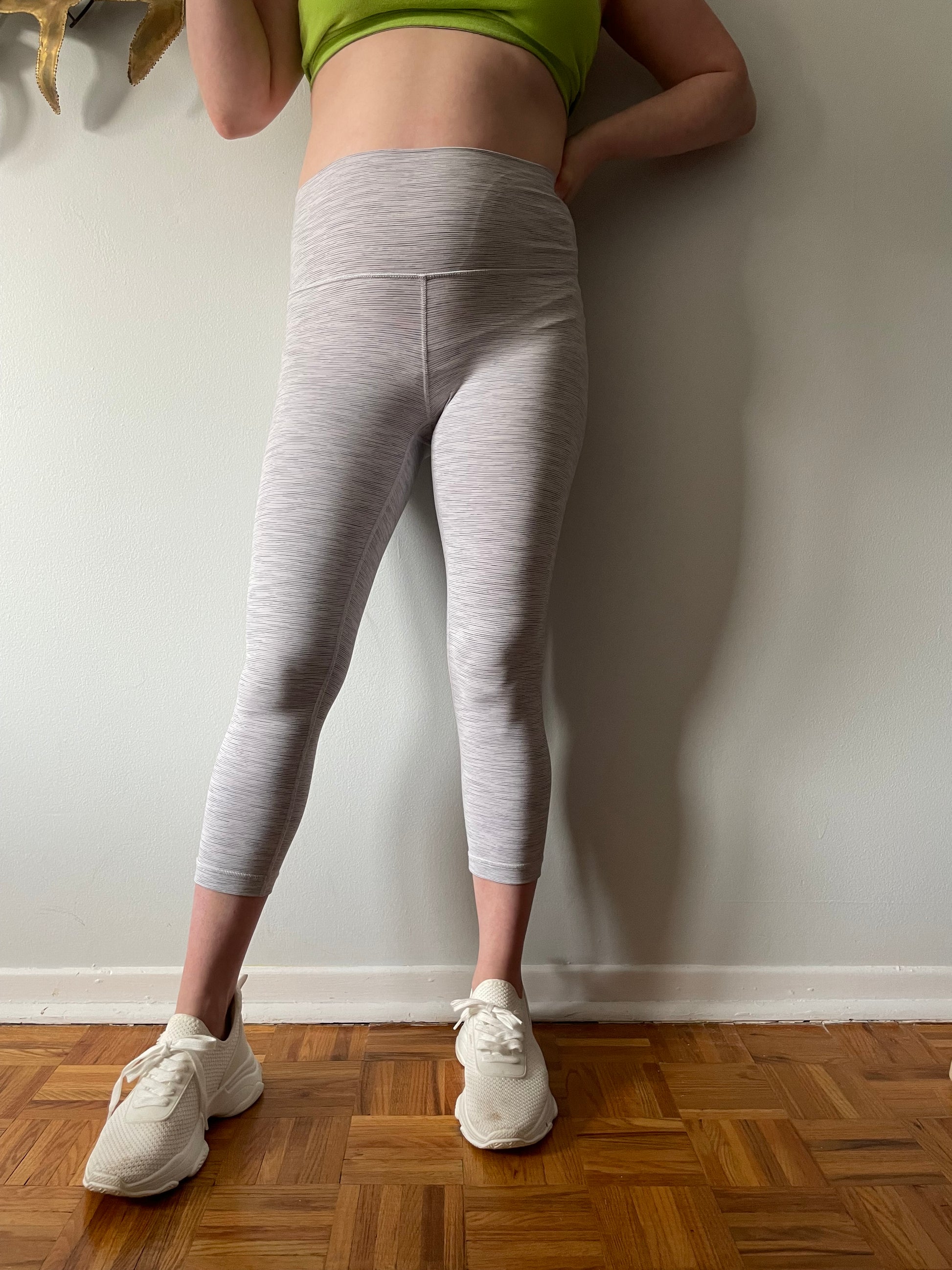 lululemon grey crop leggings - Hers 8