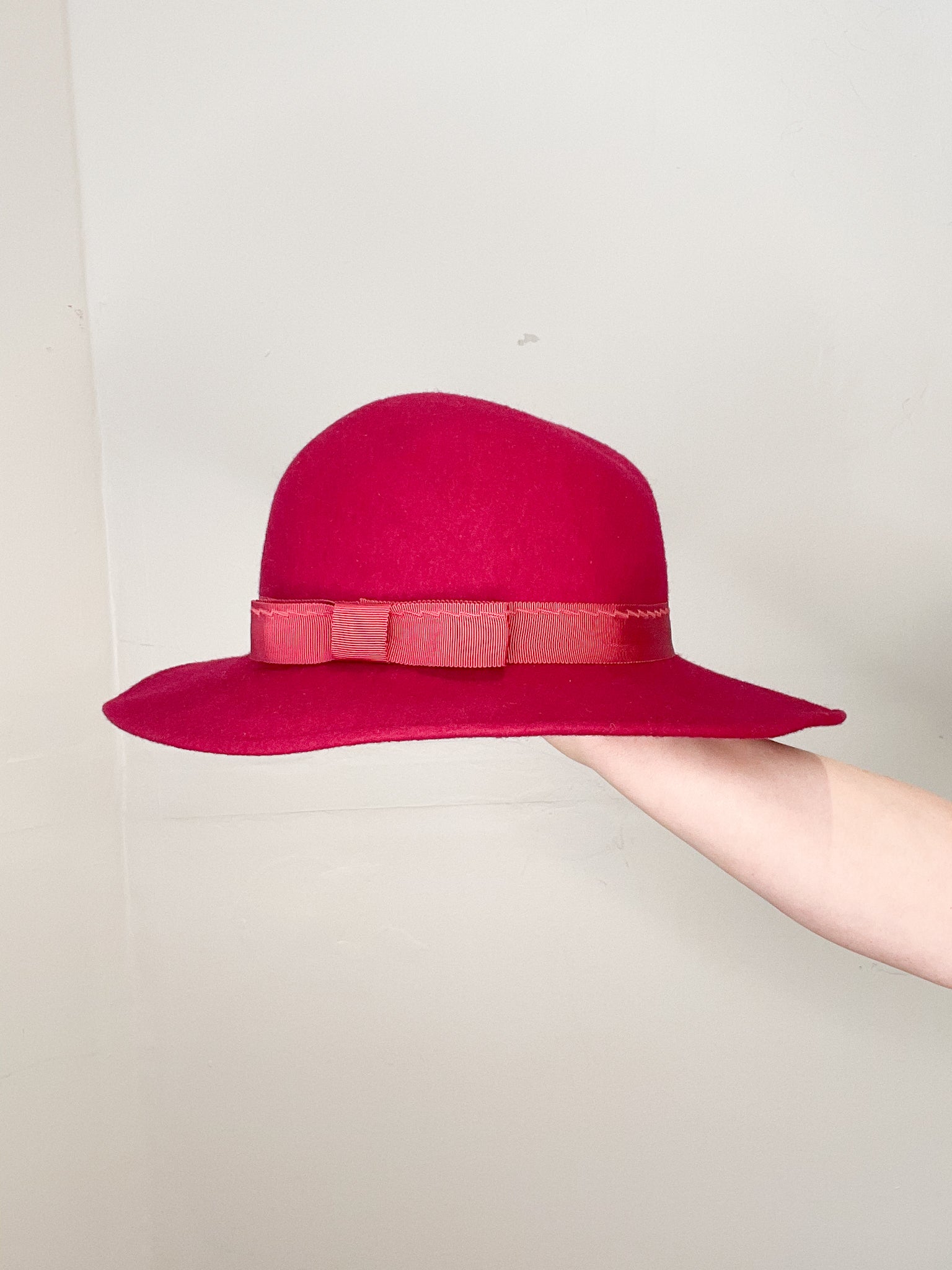 Vintage Kangol Dark Pink Wool Fedora Hat – Le Prix Fashion