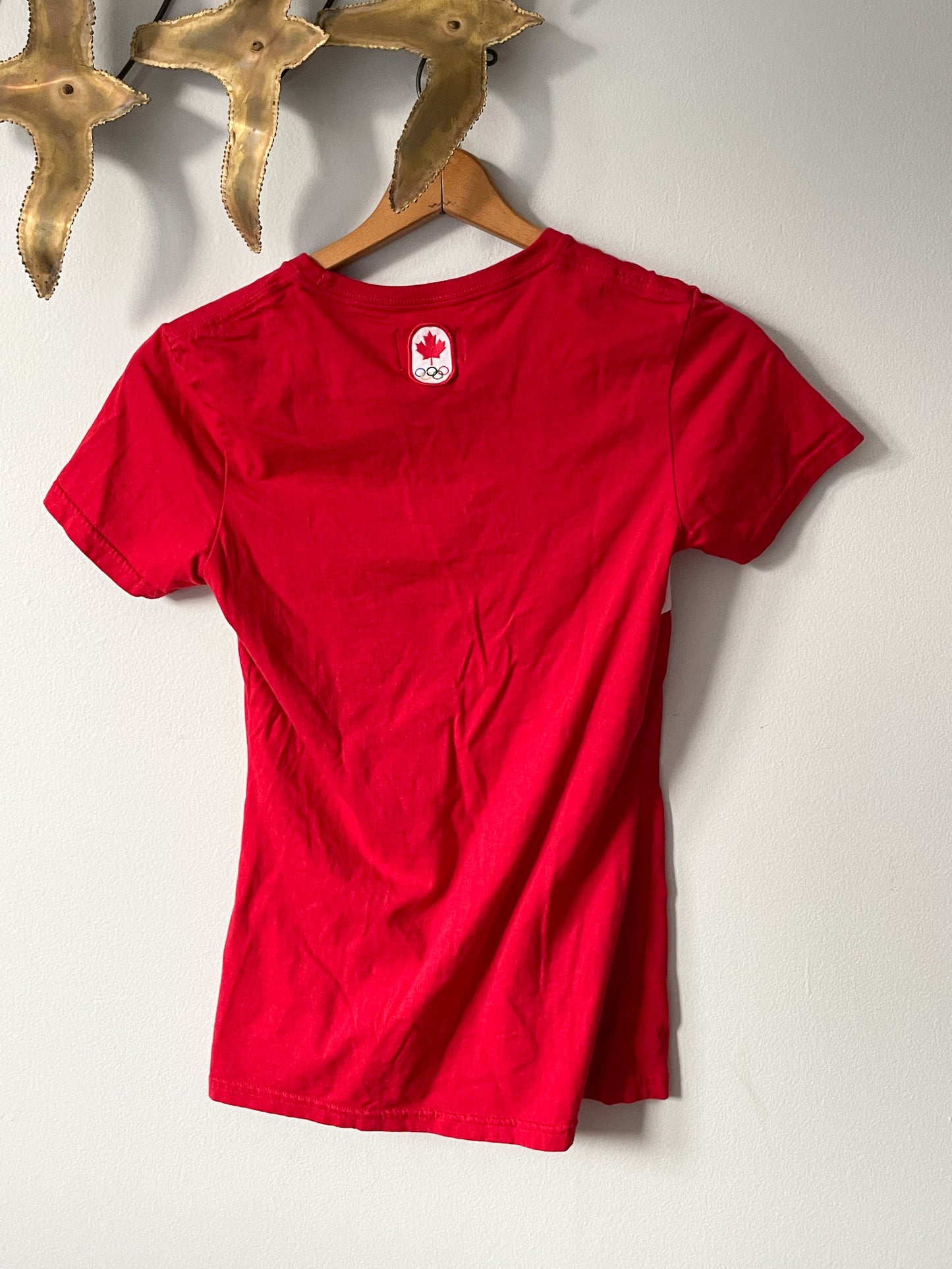 Hudson's Bay Co. Red Canada Cotton Stretch T-Shirt - Small