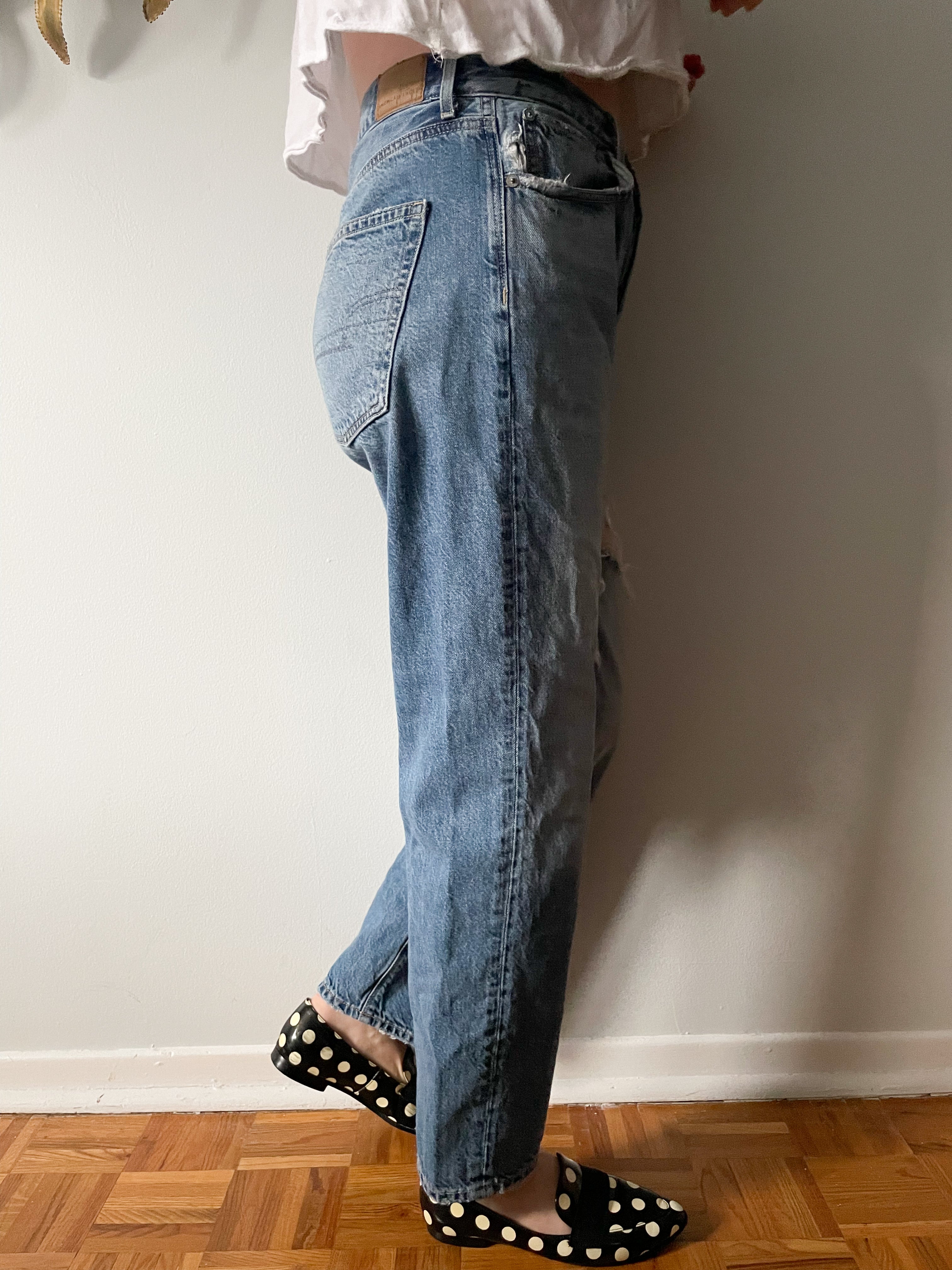 American eagle mom hot sale jean light vintage