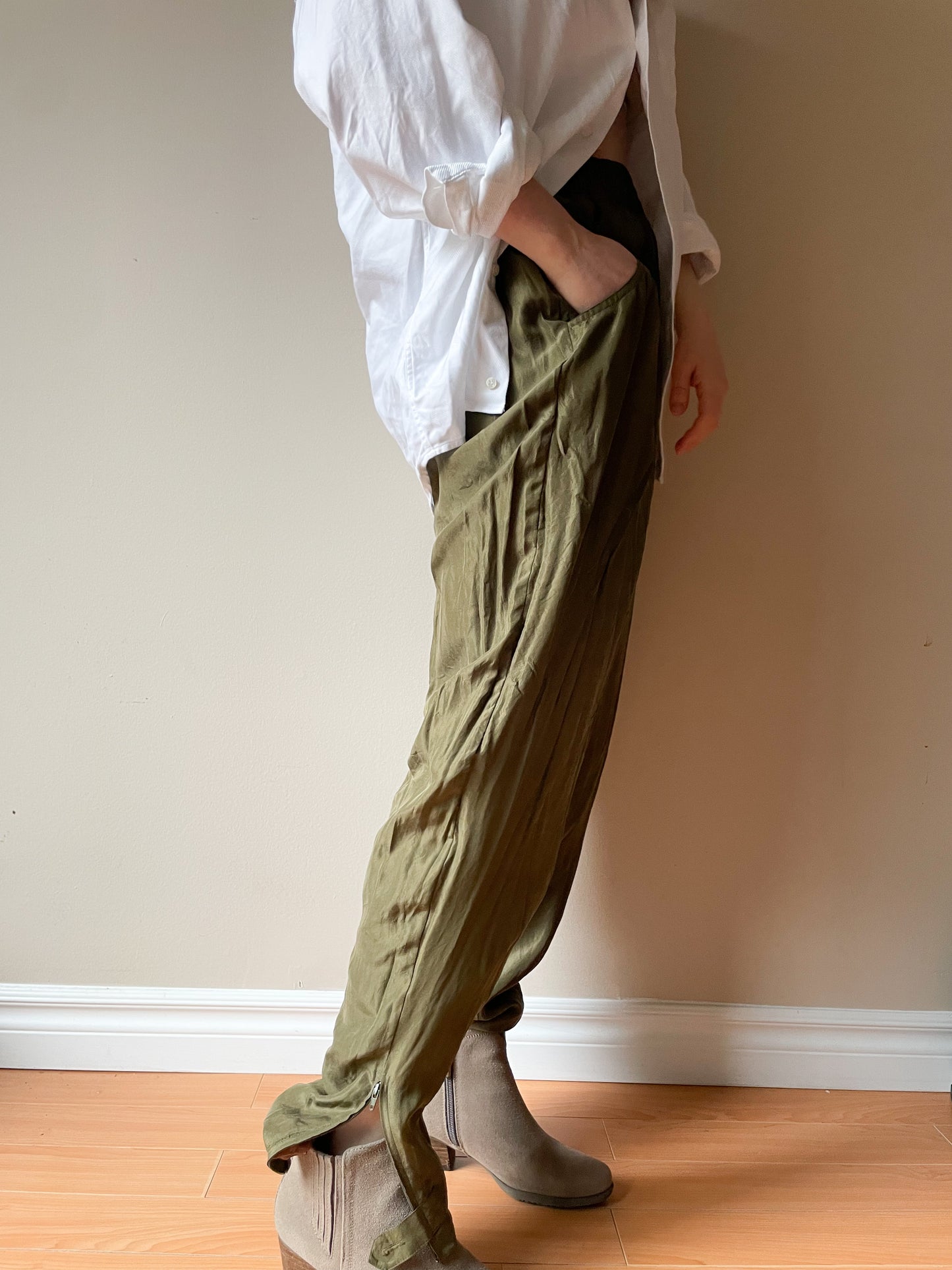 Vintage Olive Green 100% Silk Jogger Pants - Medium