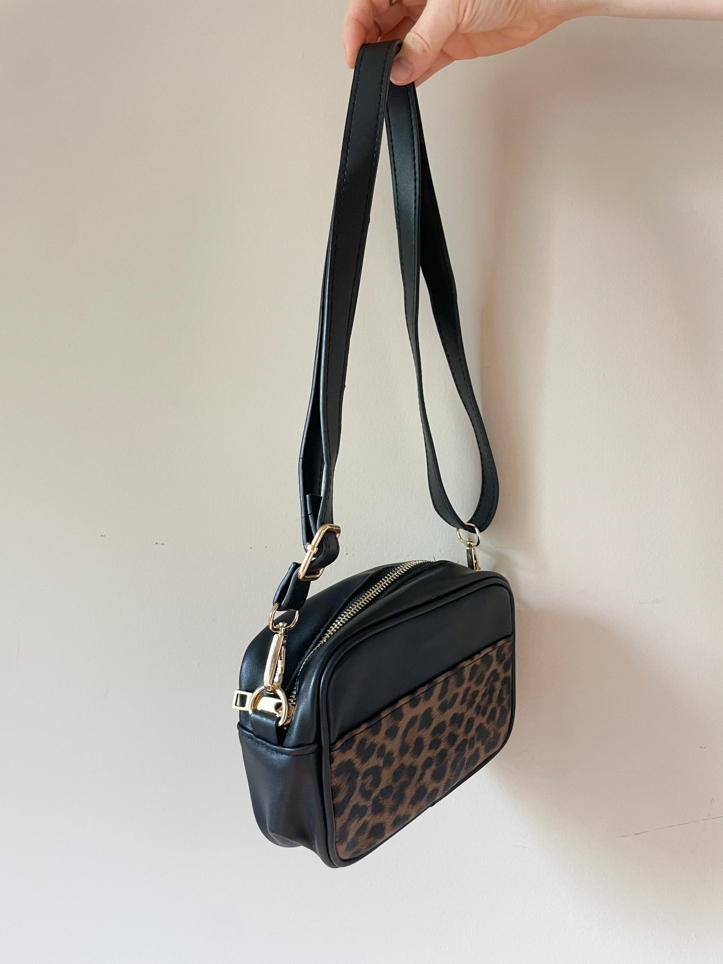 Black Leopard Gold Zipper 3-in-1 Purse