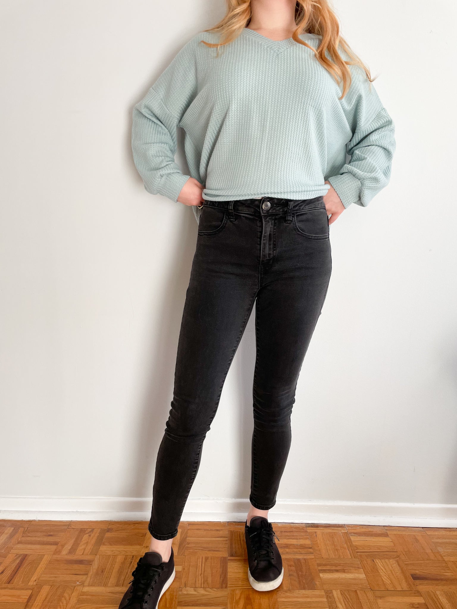 American eagle best sale black mom jeans